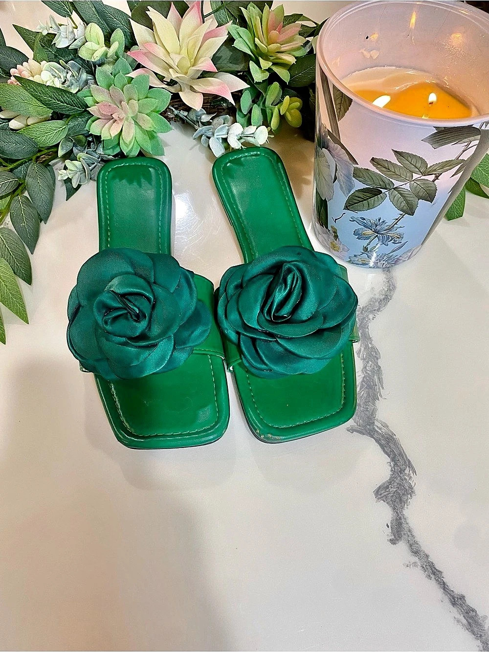 Emerald slide on Flower Slides